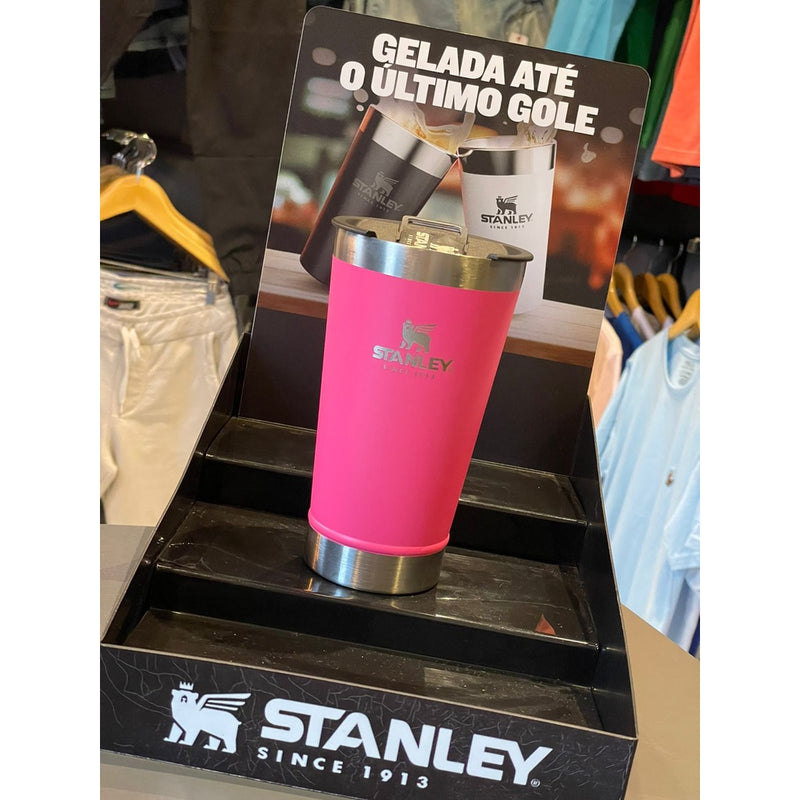 Copo térmico com tampa Stanley 473ml, aço inox nas paredes internas e externas.